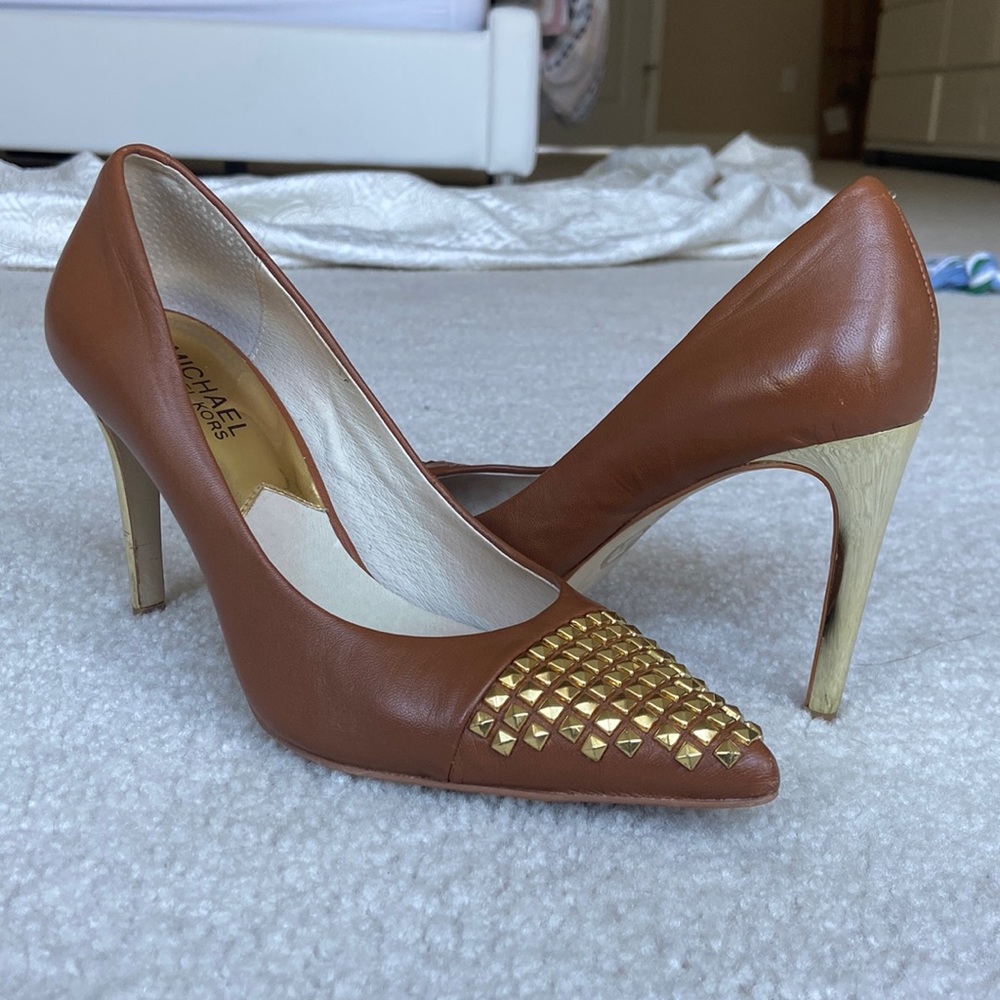 Michael Kors Studded Toe Brown Leather Pumps